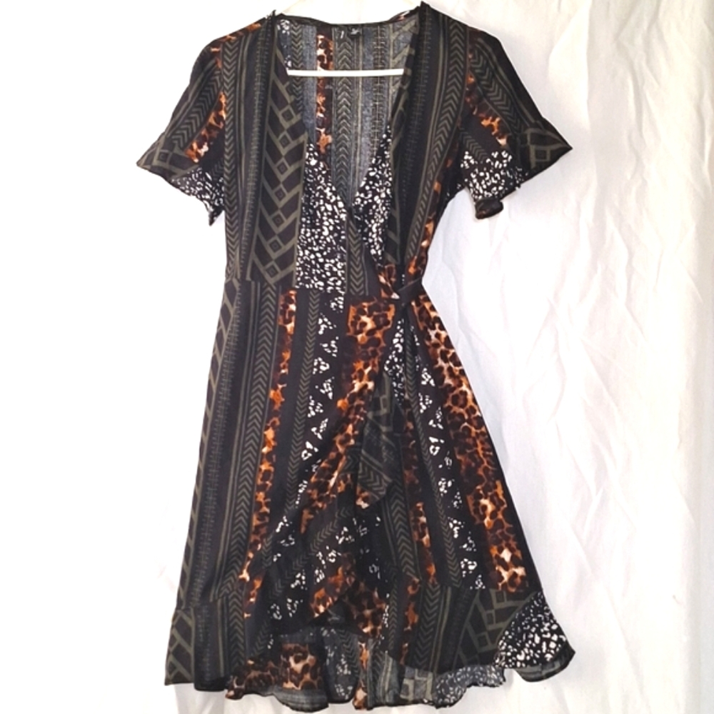 3/$20--Animal Print Cotton Wrap Dress With Ruffles, Sz 4, NWOT - Picture 1 of 14